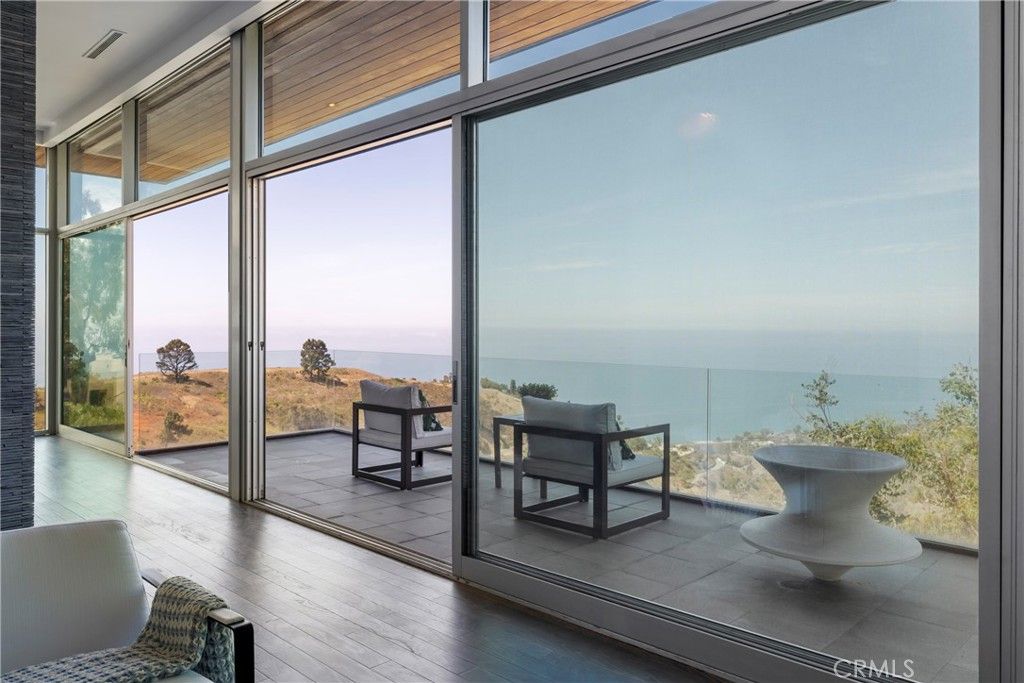 Image 10 of property listing at 21826 Castlewood Drive, Malibu, CA 90265