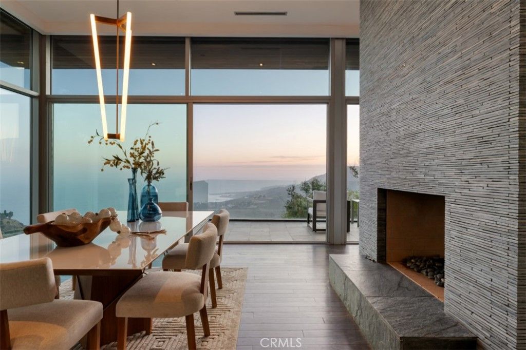 Image 15 of property listing at 21826 Castlewood Drive, Malibu, CA 90265