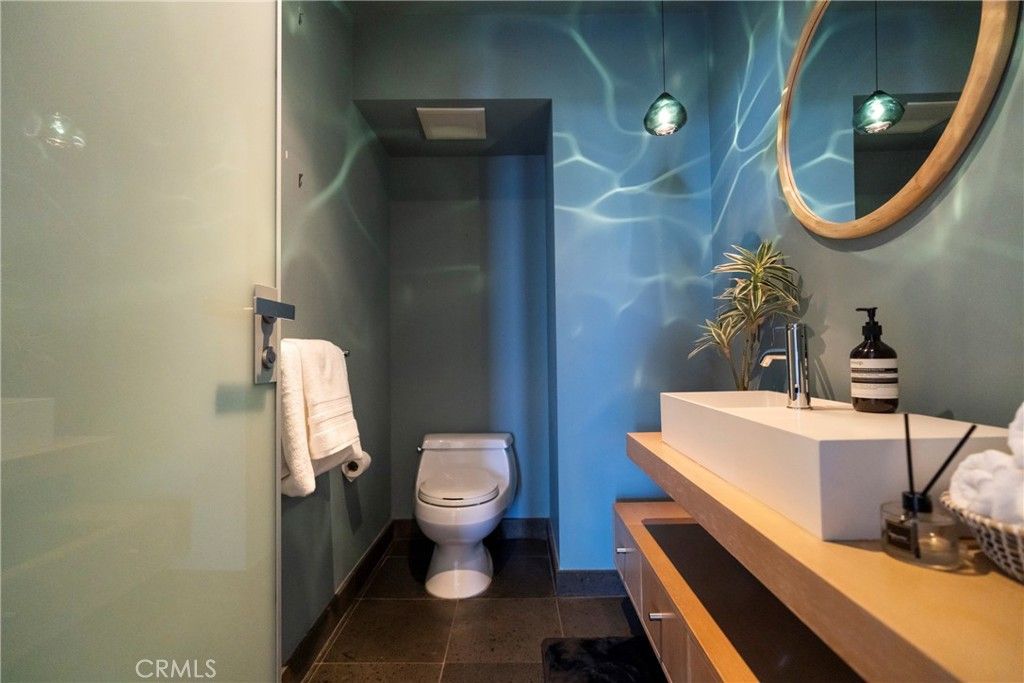 Image 17 of property listing at 21826 Castlewood Drive, Malibu, CA 90265