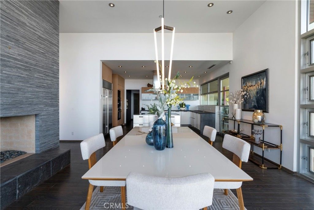 Image 19 of property listing at 21826 Castlewood Drive, Malibu, CA 90265