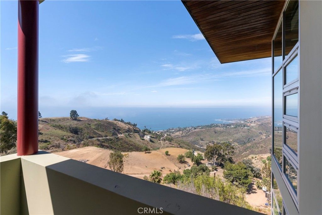 Image 25 of property listing at 21826 Castlewood Drive, Malibu, CA 90265