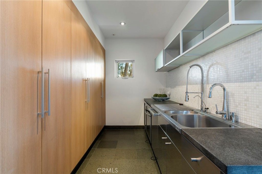 Image 27 of property listing at 21826 Castlewood Drive, Malibu, CA 90265