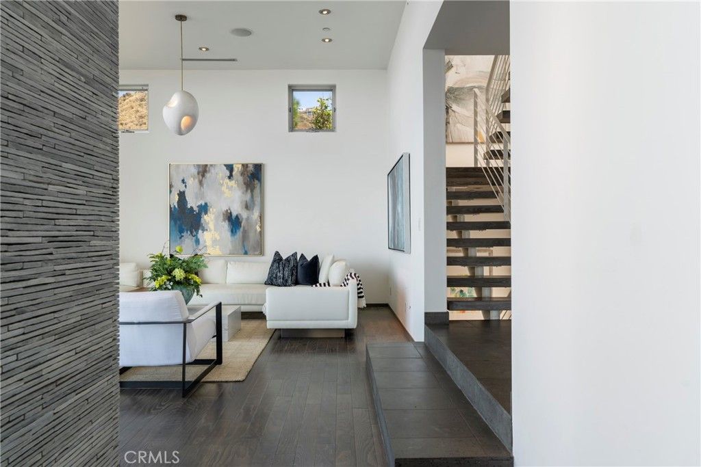 Image 32 of property listing at 21826 Castlewood Drive, Malibu, CA 90265