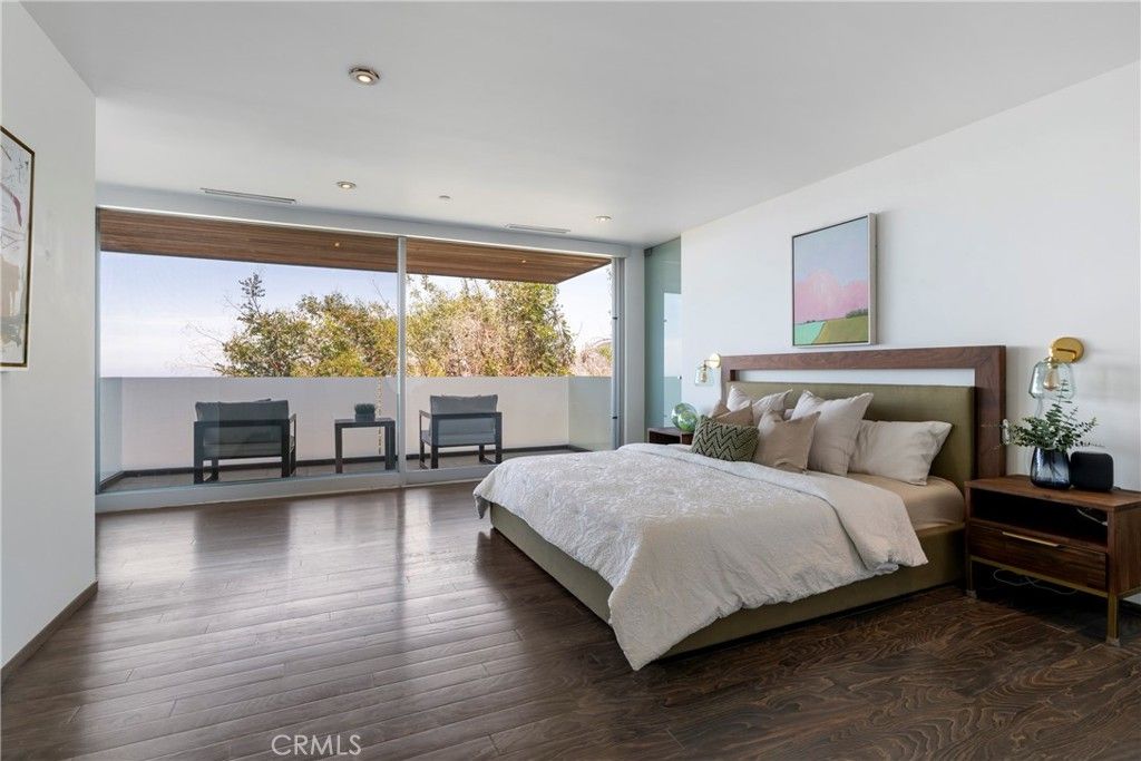 Image 34 of property listing at 21826 Castlewood Drive, Malibu, CA 90265