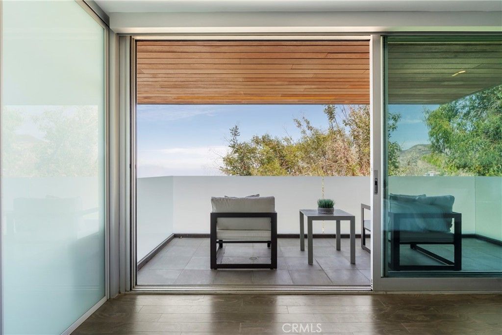 Image 37 of property listing at 21826 Castlewood Drive, Malibu, CA 90265