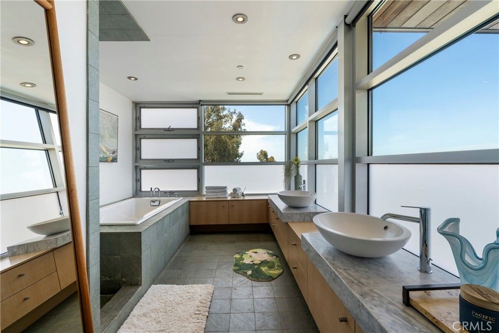 Image 40 of property listing at 21826 Castlewood Drive, Malibu, CA 90265