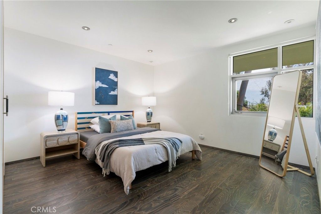 Image 43 of property listing at 21826 Castlewood Drive, Malibu, CA 90265