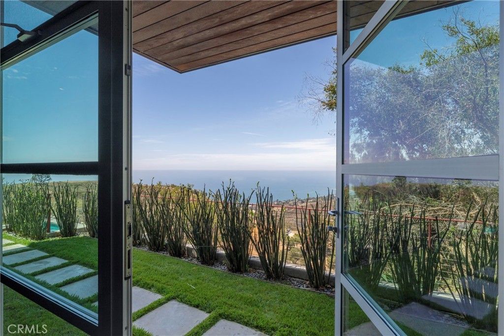 Image 52 of property listing at 21826 Castlewood Drive, Malibu, CA 90265