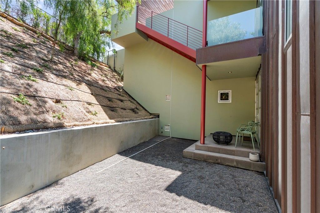 Image 61 of property listing at 21826 Castlewood Drive, Malibu, CA 90265