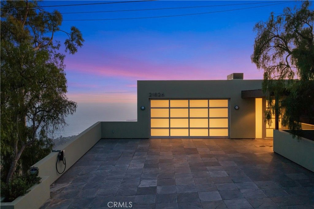 Image 66 of property listing at 21826 Castlewood Drive, Malibu, CA 90265