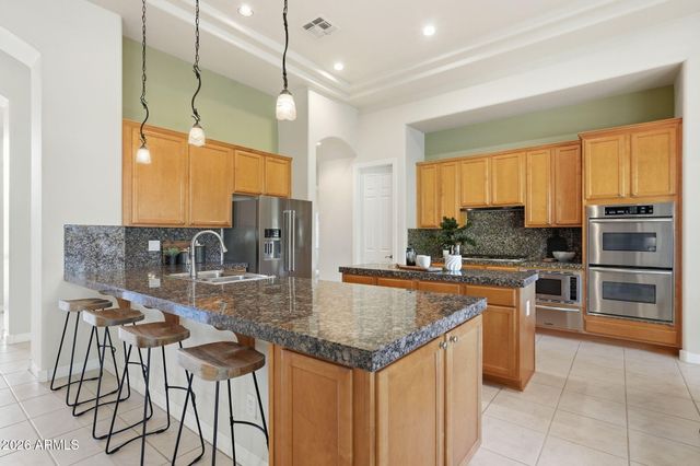 370 E CANYON CREEK Drive, Gilbert, AZ 85295