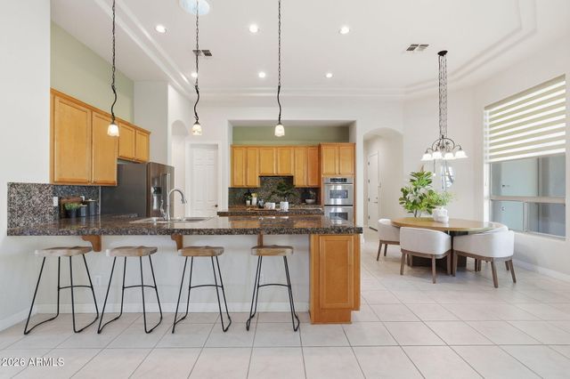 370 E CANYON CREEK Drive, Gilbert, AZ 85295