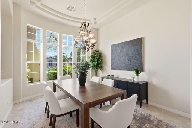 370 E CANYON CREEK Drive, Gilbert, AZ 85295