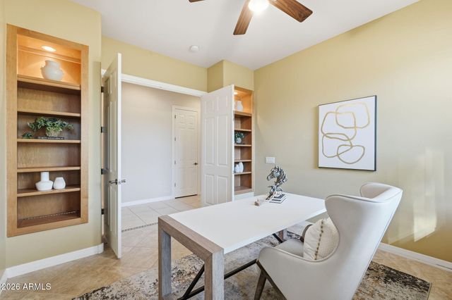 370 E CANYON CREEK Drive, Gilbert, AZ 85295