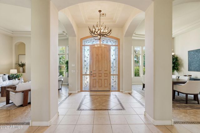 370 E CANYON CREEK Drive, Gilbert, AZ 85295