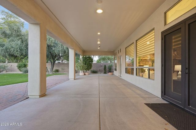 370 E CANYON CREEK Drive, Gilbert, AZ 85295