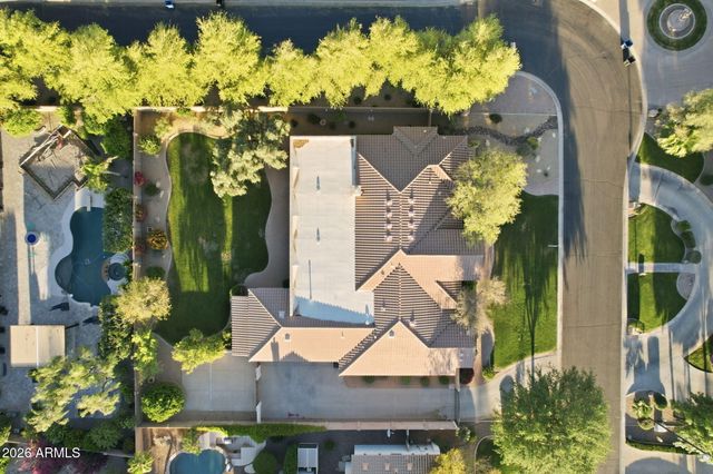 370 E CANYON CREEK Drive, Gilbert, AZ 85295