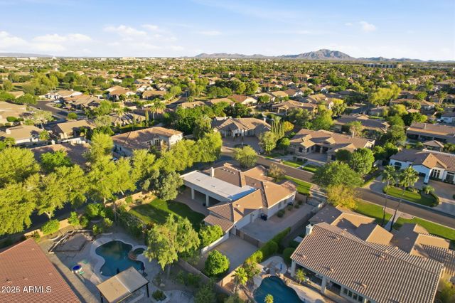 370 E CANYON CREEK Drive, Gilbert, AZ 85295