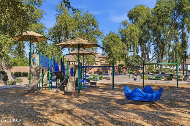 370 E CANYON CREEK Drive, Gilbert, AZ 85295