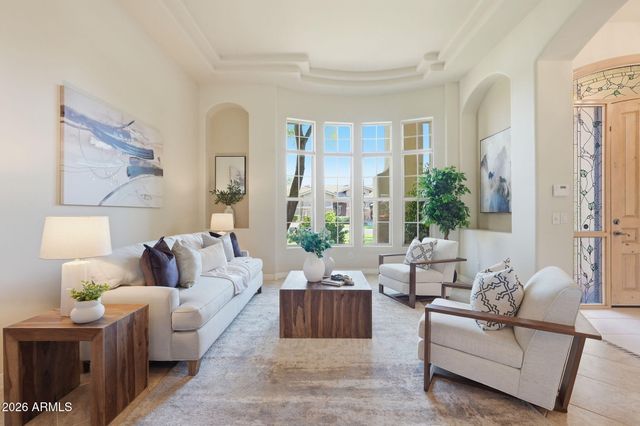 370 E CANYON CREEK Drive, Gilbert, AZ 85295