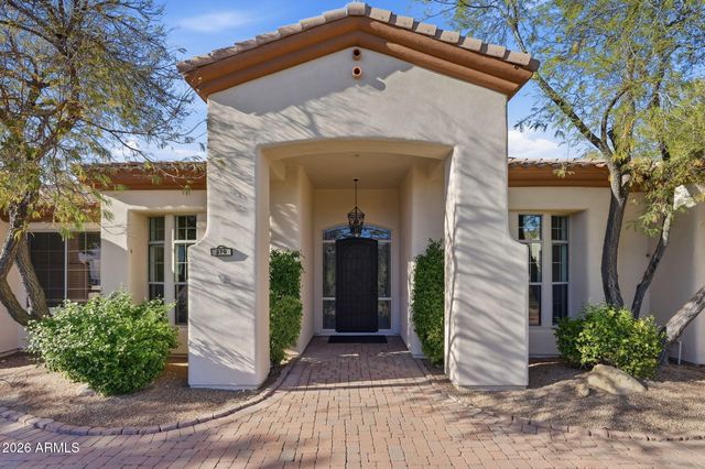 370 E CANYON CREEK Drive, Gilbert, AZ 85295