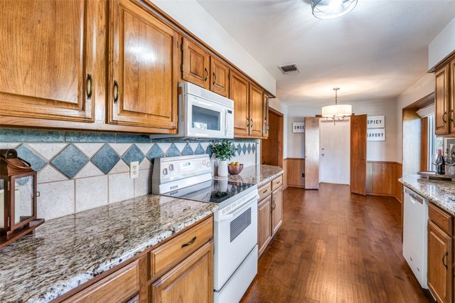 3105 Afton Drive, Carrollton, TX 75007