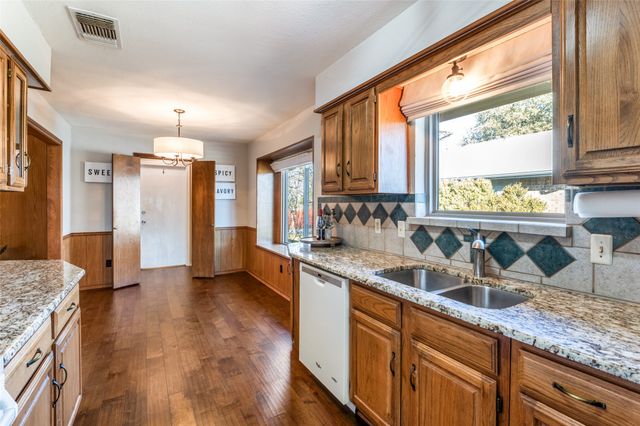 3105 Afton Drive, Carrollton, TX 75007