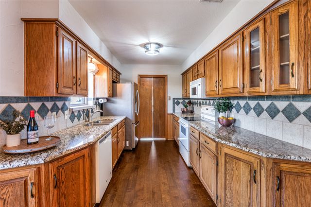 3105 Afton Drive, Carrollton, TX 75007