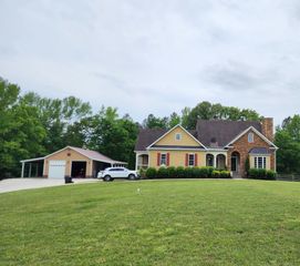 180 Old Garners Creek Rd, Dickson, TN 37055