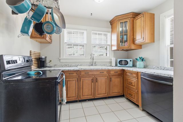 825 Gracey Ave, Clarksville, TN 37040