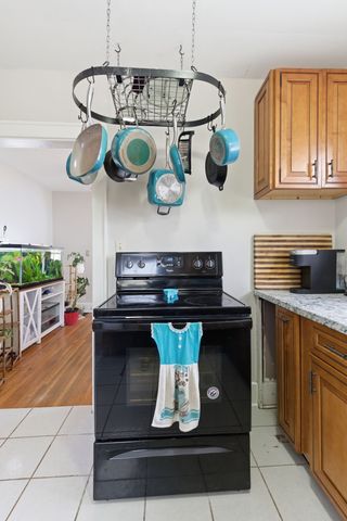 825 Gracey Ave, Clarksville, TN 37040