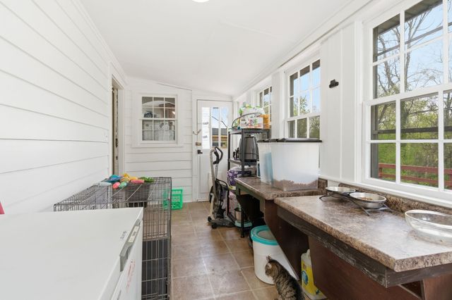 825 Gracey Ave, Clarksville, TN 37040