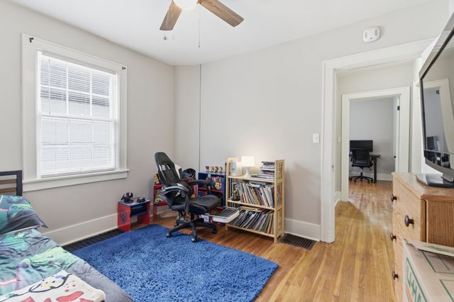 825 Gracey Ave, Clarksville, TN 37040