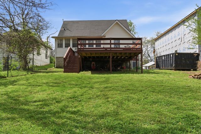 825 Gracey Ave, Clarksville, TN 37040