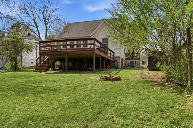 825 Gracey Ave, Clarksville, TN 37040