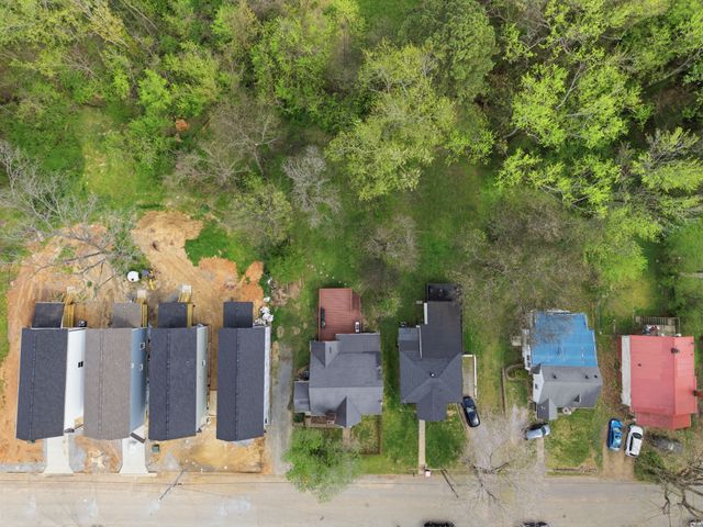 825 Gracey Ave, Clarksville, TN 37040