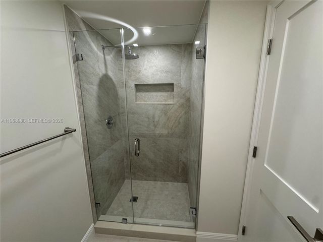 1900 W 54th St 219, Hialeah, FL 33012