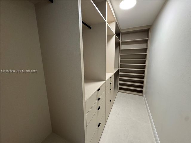 1900 W 54th St 219, Hialeah, FL 33012