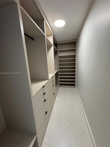 1900 W 54th St 219, Hialeah, FL 33012