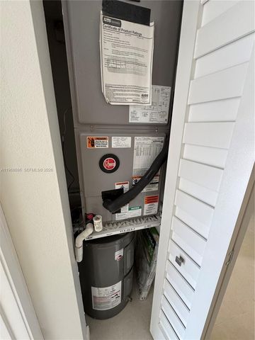 1900 W 54th St 219, Hialeah, FL 33012