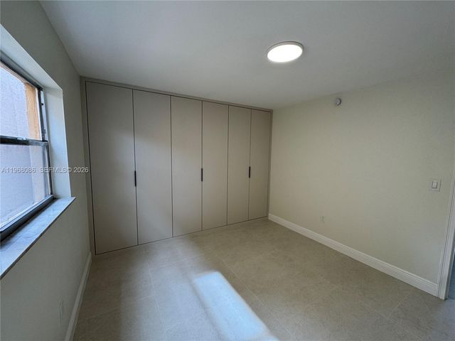 1900 W 54th St 219, Hialeah, FL 33012