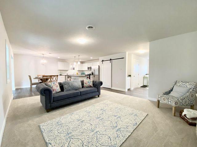 4269 Highpoint Drive 114, Leighton Twp, MI 49348