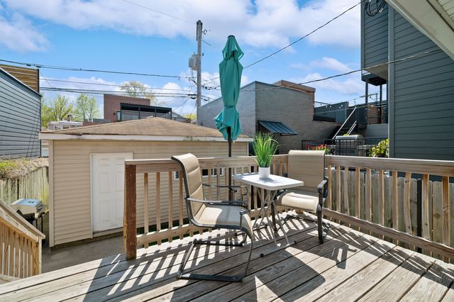 1923 W Erie Street, Chicago, IL 60622