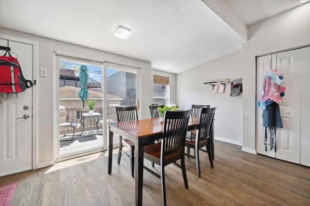 1923 W Erie Street, Chicago, IL 60622