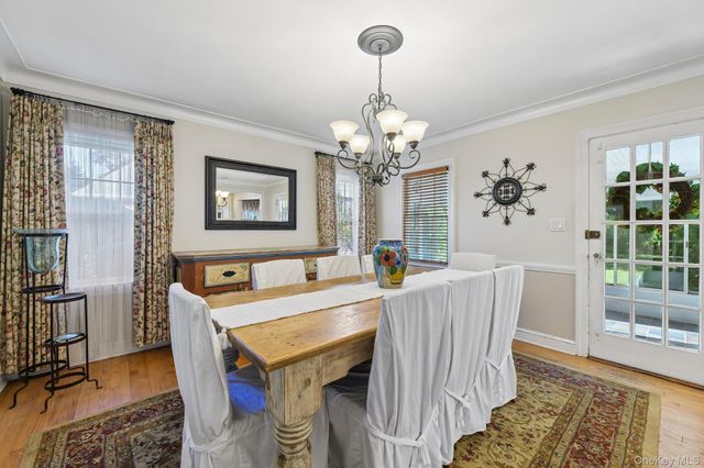 131 Floral Parkway, Floral Park, NY 11001