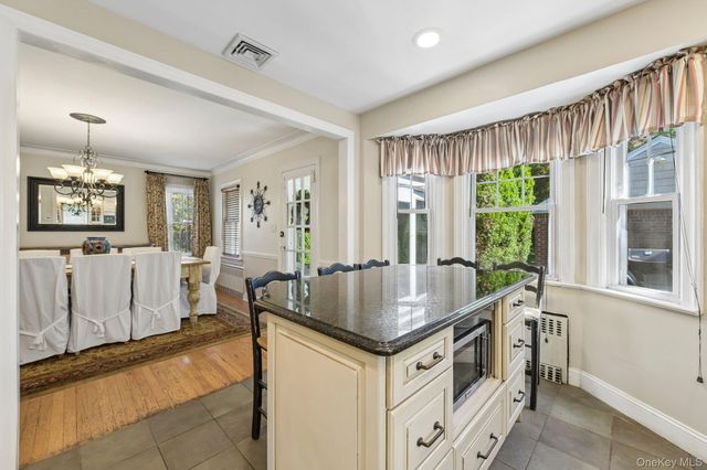 131 Floral Parkway, Floral Park, NY 11001