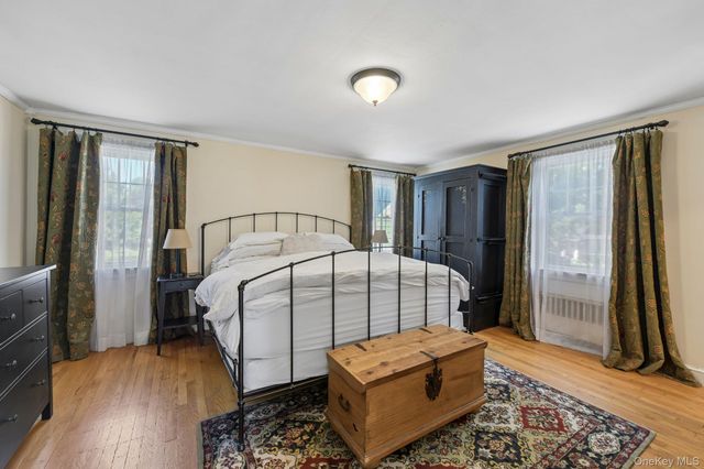 131 Floral Parkway, Floral Park, NY 11001