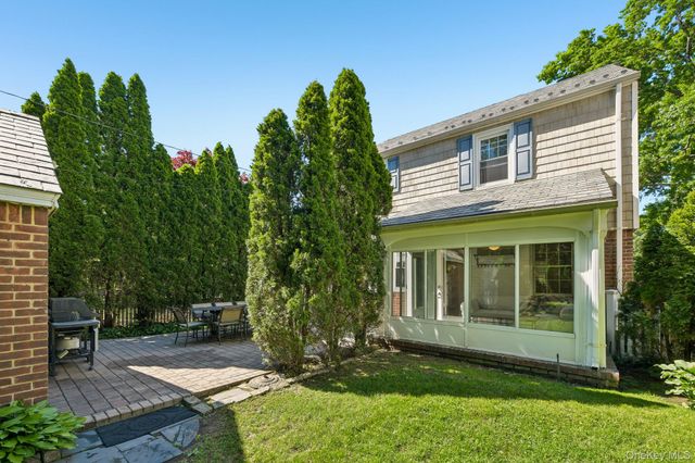 131 Floral Parkway, Floral Park, NY 11001