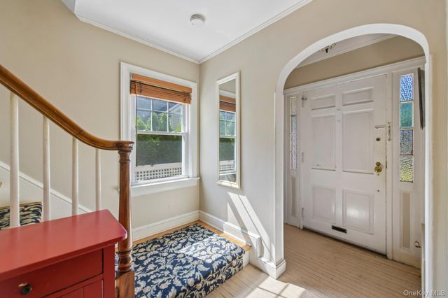 131 Floral Parkway, Floral Park, NY 11001