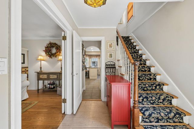 131 Floral Parkway, Floral Park, NY 11001